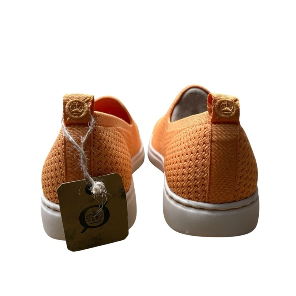 BORN Patton Slip-on Walking Shoes in Papaya Size 10 NWT